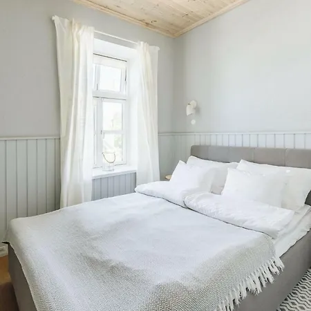 Frieda Apartment *